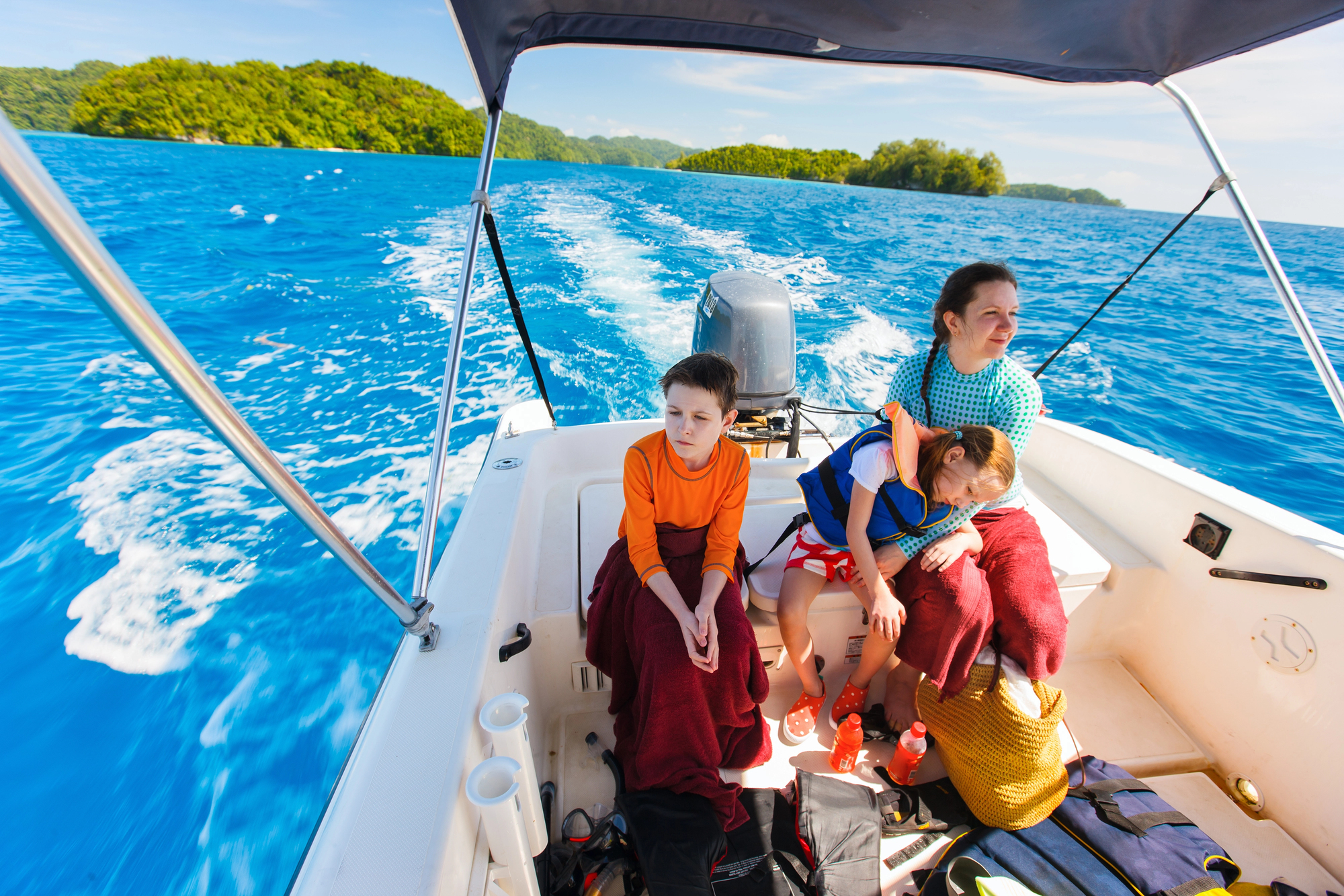 famille sur un bateau
